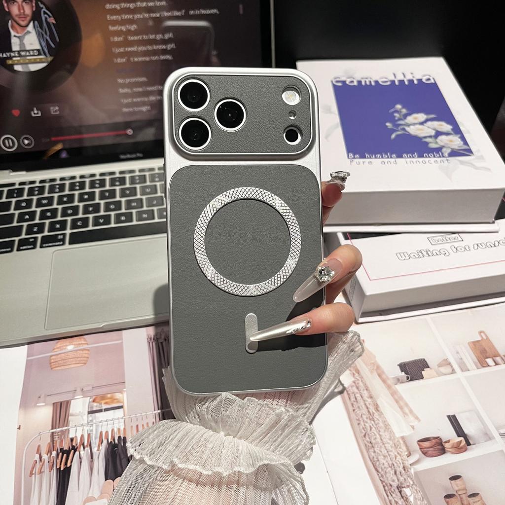 The window becomes larger in picoseconds, suitable for iPhone17promax magnetic mobile phone case, Apple 16 fine hole anti-drop sheath.
