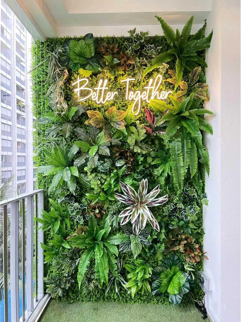 Artificial Green Wall Decoration - Indoor/Outdoor Plant & Flower Modular Background Wall