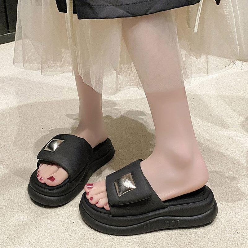 Slippers Women Wear In Summer 2025 New Fashionable Small Thick Bottom To Increase the Sense of High-end Cool Slippers Women