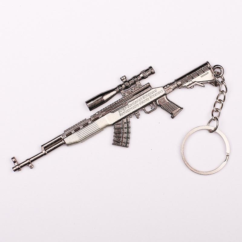 "12 cm PUBG-Schlüsselanhänger: Helm der Stufe 3, Bratpfanne und 98KAWM-Waffenmodell als Geschenk"