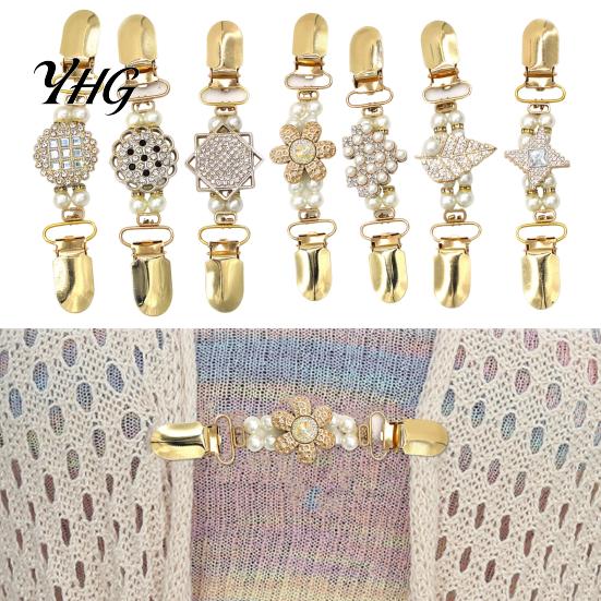 Dress Decor Accessories 2Pcs Vintage Sweater Clips for Women Girls, Retro Faux Pearl And Rhinestones Cardigan Clips, Elegant Fashionable Collar