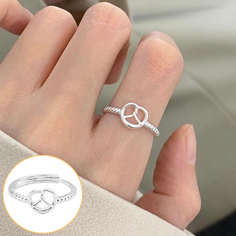 Korean S925 Silver Cross Military Flower Ring: Retro, Adjustable, Fashionable Hip-Hop Index Finger Design for Women.
