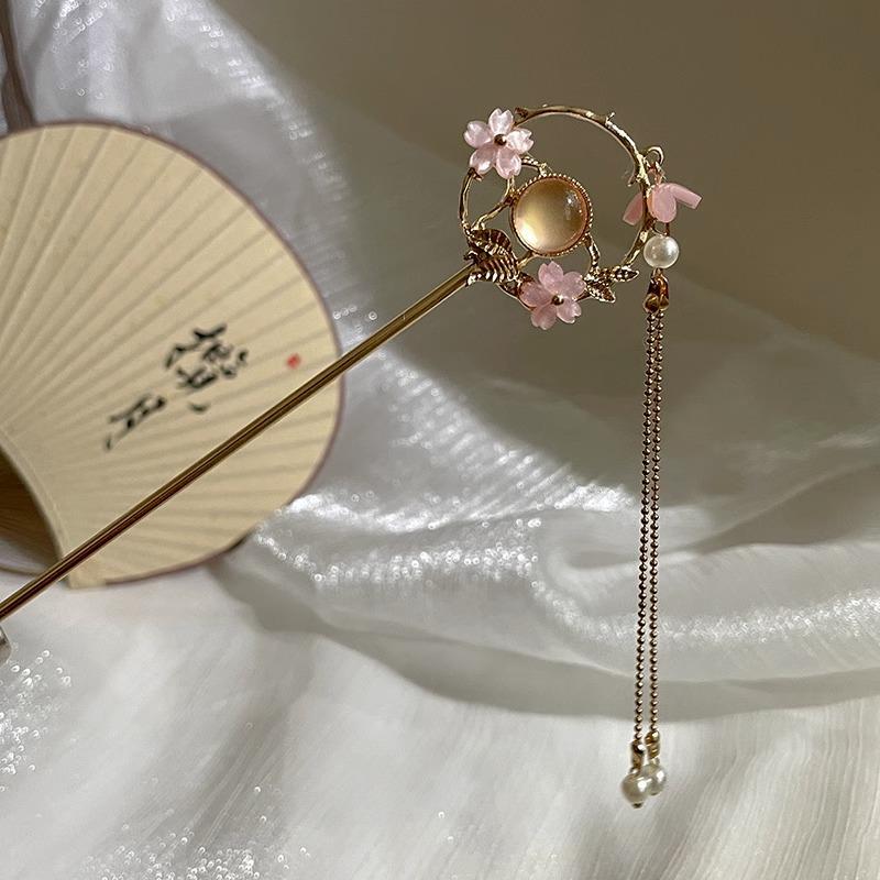 Ancient Chinese-Style Hanfu Hair Accessories: Elegant Updo Hairpins with Tassels for Women