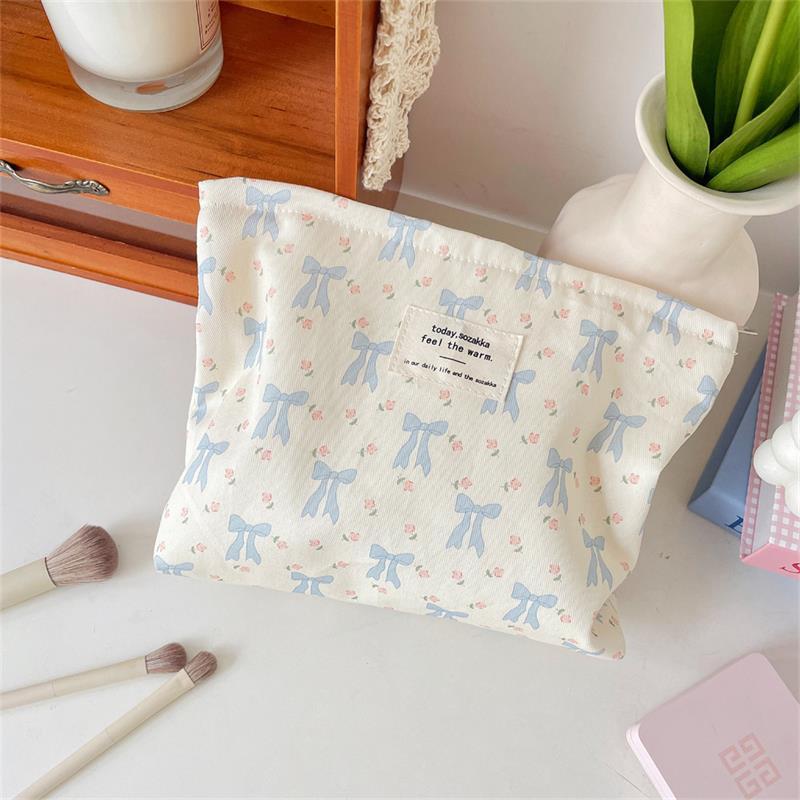 

Милая косметичка с принтом бантика, большая вместимость, портативная дорожная сумка для хранения, женская простая сумка-клатч, девчачьи косметички, подарки