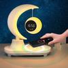 G-Smart Moon-Watch 4-in-1-Nachtlampe mit Dartless-Smartphone-Ladegeräten, Ein-Jahres-Jubiläum und Bluetooth-Lautsprecher