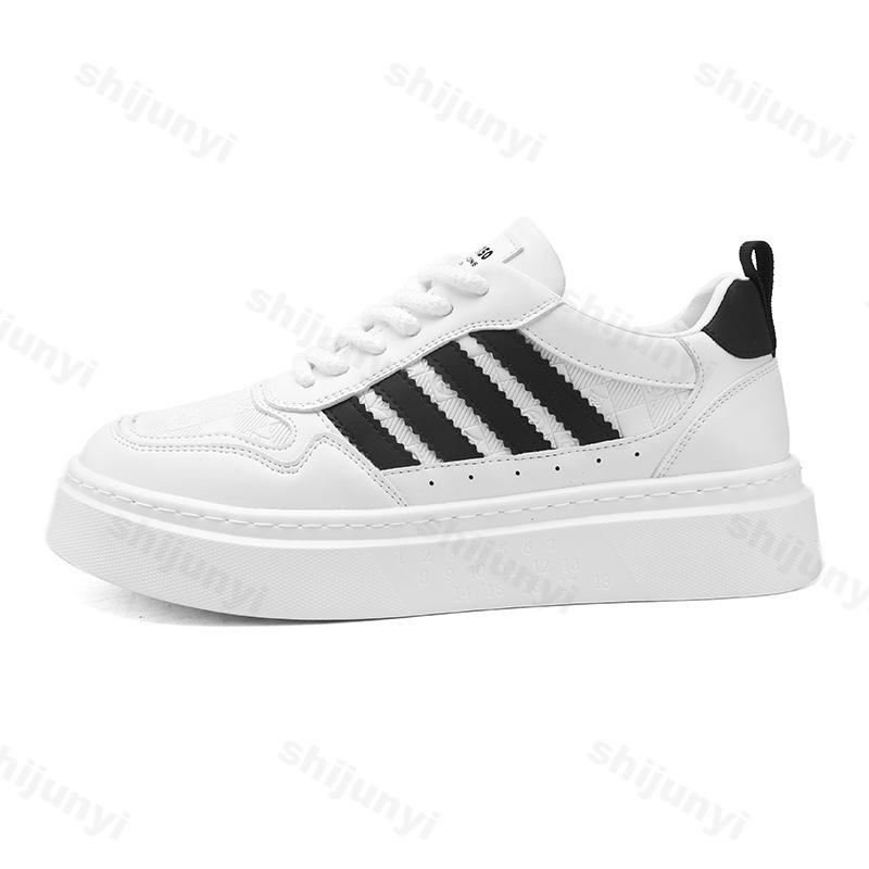 Men's Casual Spring White Shoes 2025 Fashionable New Men's Sports Shoes Breathable Student Fashion Versatile Men's Board Shoes