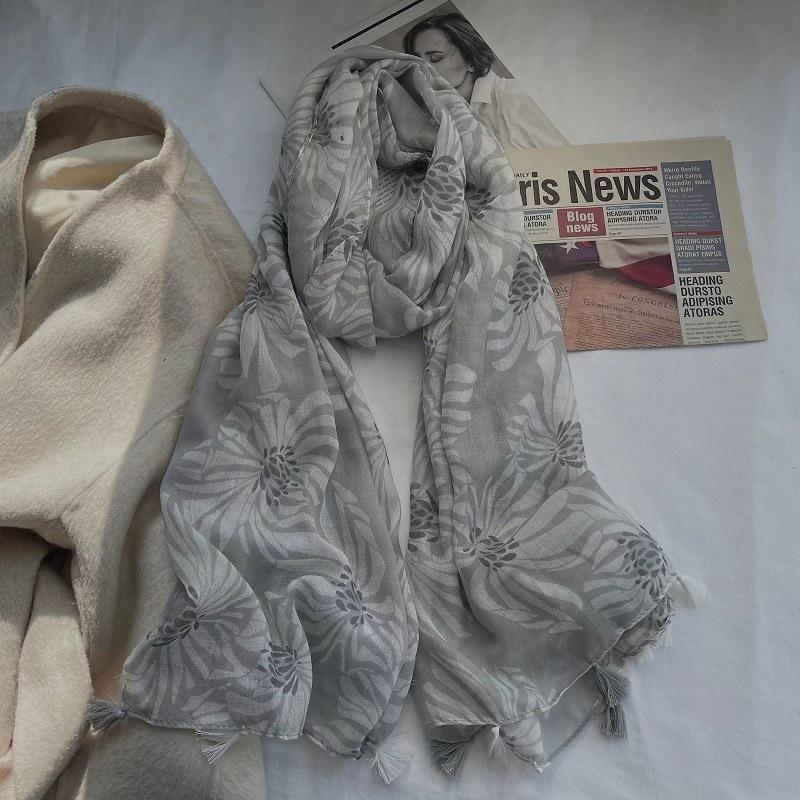 Spain Luxury Fashion Lovely Floral Tassel Viscose Shawl Scarf Lady Print Pashmina Stole Wrap Snood Bufandas Muslim Hijab
