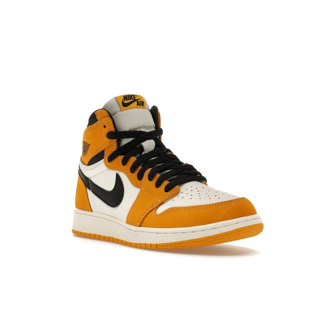 Air Jordan 1 Retro High OG GS Yellow Ochre Kids Sneakers Black Sail FD1437-701