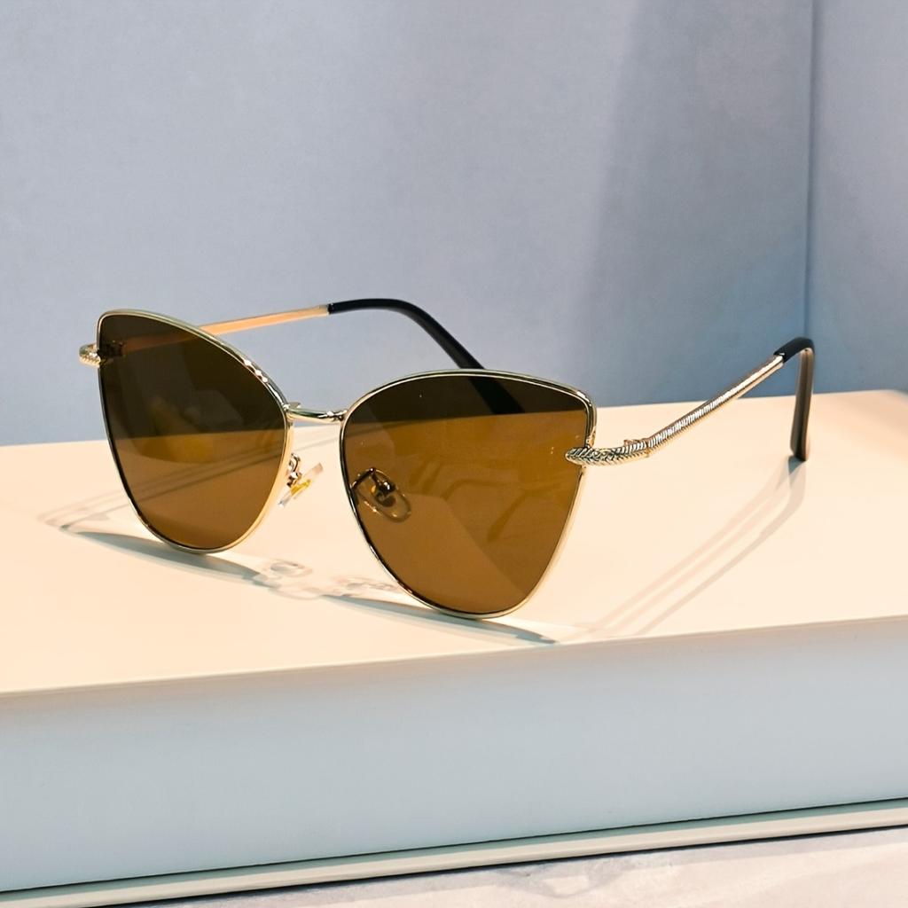 Cat Eye SunGlasses Women Metal Frame Trendy  Glasses Trendy Vintage Style Shades Cute Eyewear for Ladies