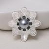 New Multi -Petal Pearl Brooch Fashion Exquisite Female Jewelry Brooch Clothing Decoration Accessories Party Brooch Gift