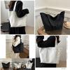 Fashionable Large Tote Bag With Soft Canvas Material Perfect For Casual Street Style