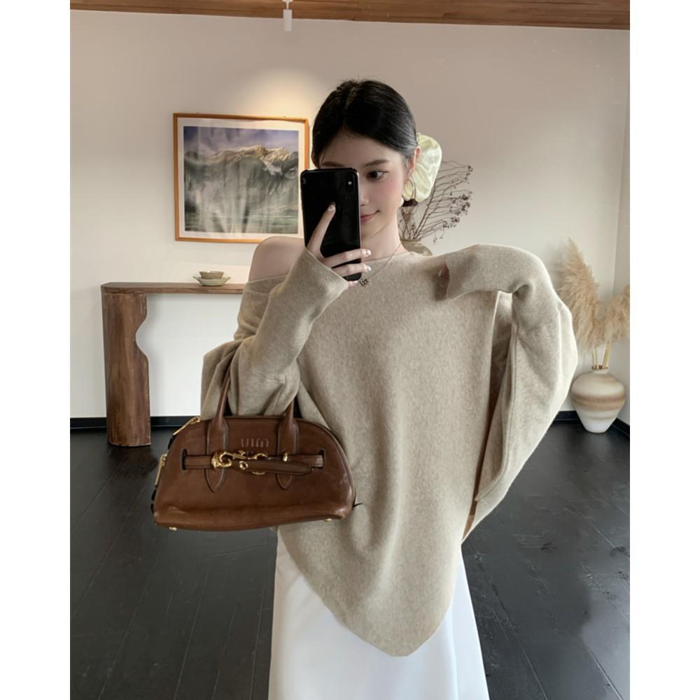 

Autumn/Winter Women s Soft Batwing Sleeve Wool Knit Top - Loose Fit, Versatile, in Milk Apricot, Khaki, Coffee M (105-121 lbs)
