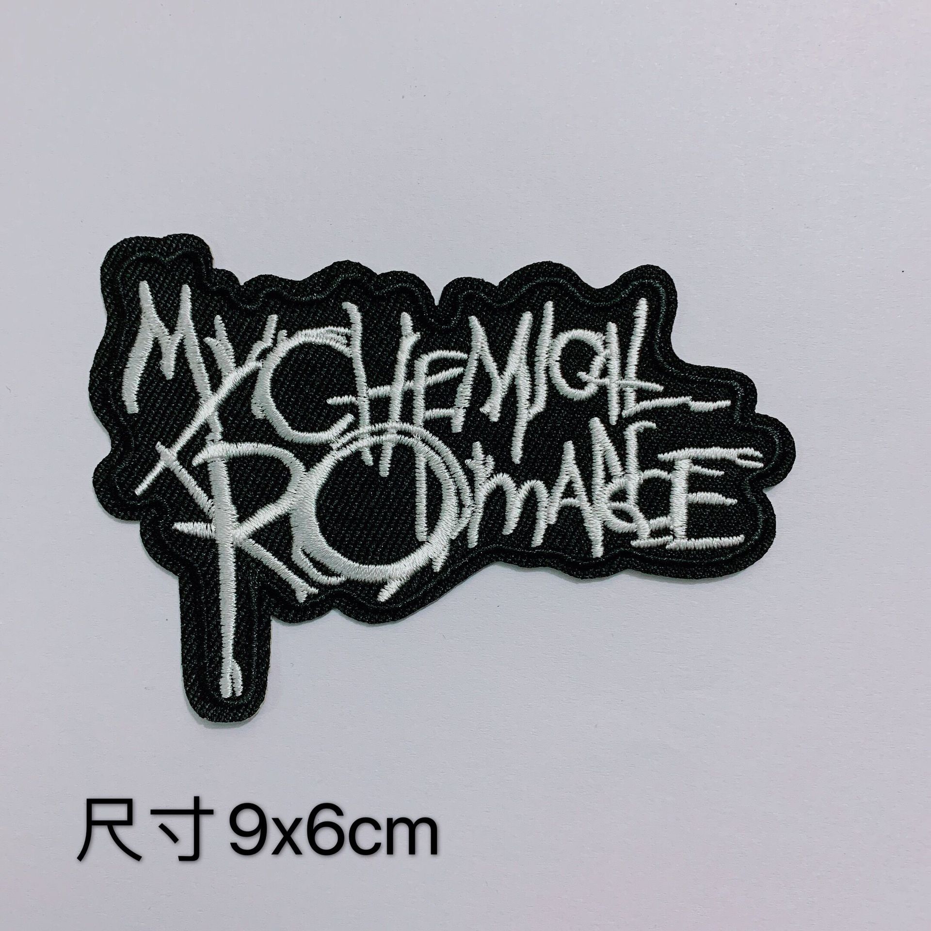 

Черно-белый значок панка, украшение нашивки на одежду, наклейка на значок из ткани, наклейка с компьютерной вышивкой 12 * 10 starting shots for a single model