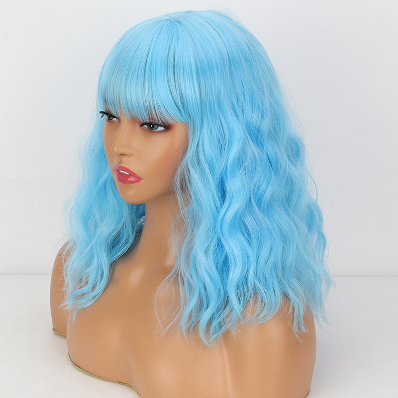 MISSQUEEN Helllila Farbe Kunstfaser schulterlange natürliche gewellte Perücke mit Pony Cosplay Alltagskleidung Mode kurze gewellte Perücke