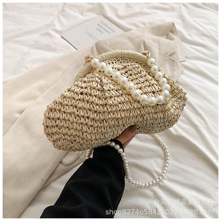 

Летняя популярная плетеная сумка-ракушка женская 2025 новая сумка-мессенджер в иностранном стиле от интернет-знаменитости, пляжная соломенная сумка для отдыха на море бежевый