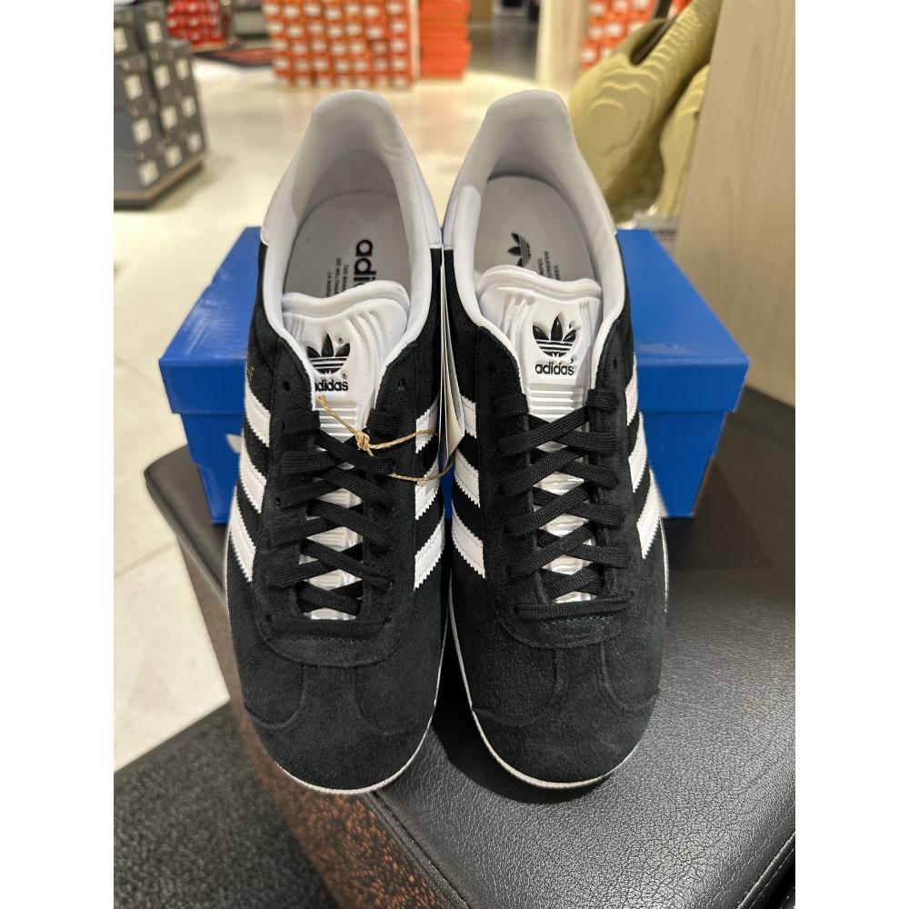 

Кроссовки adidas GAZELLE BB5476