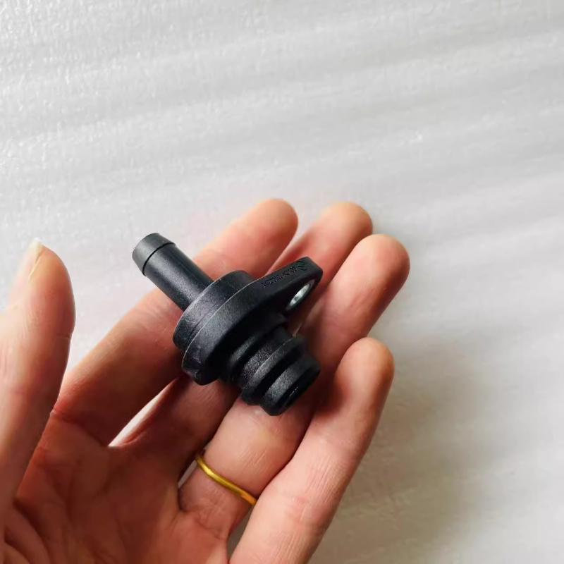 Valve Cover Check Valve PCV Valve for DONGFENG S30 H30 A30 AX3 AX4 AX5 A60