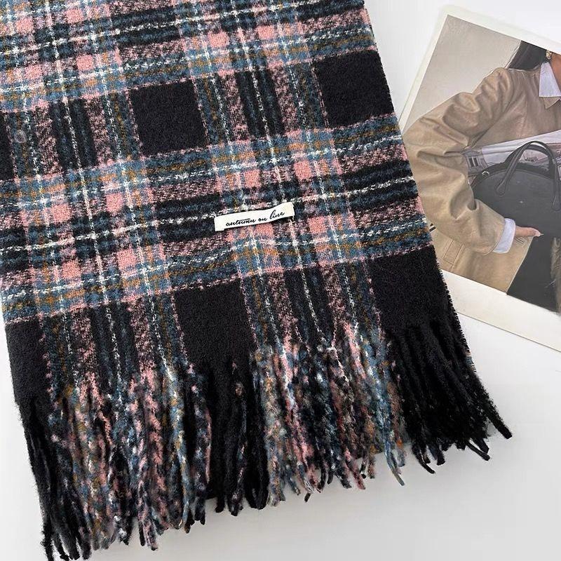 British retro scarf, Christmas red apple atmosphere, girls' high-value plaid soft waxy scarf, warm in winter