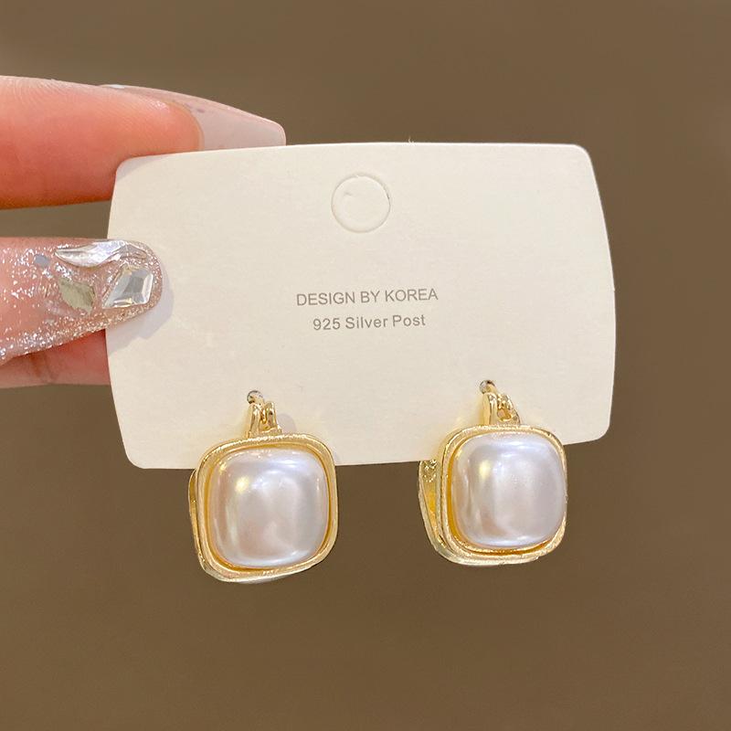 

French double-sided pearl earrings women s retro temperament geometric ear buckles new earrings