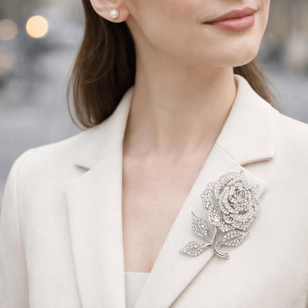 Elegant Sparkling Rose Brooch Rhinestone Light Luxury Flowers Pin Fashion Jewelry Korean Style Alloy Zircon Badge Office