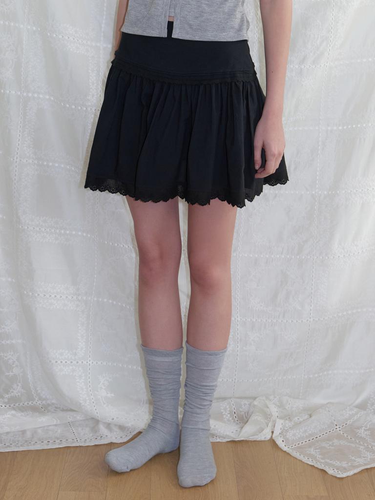 Liel Berries Lace Mini Skirt (Black)