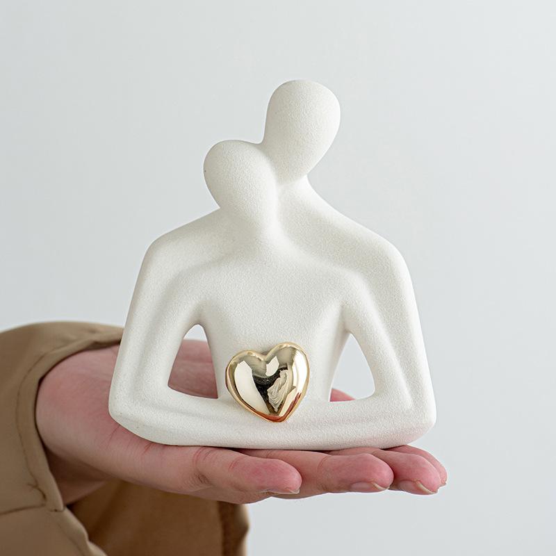Ceramic Couple Figurine Creative Heart-shaped Human Sculpture Black and White Decorative Figure Room and Office Decoration Gift