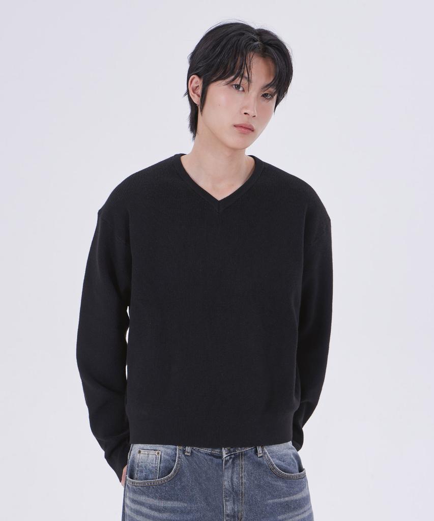 GLW Minimal V-Neck Crop Knit Black