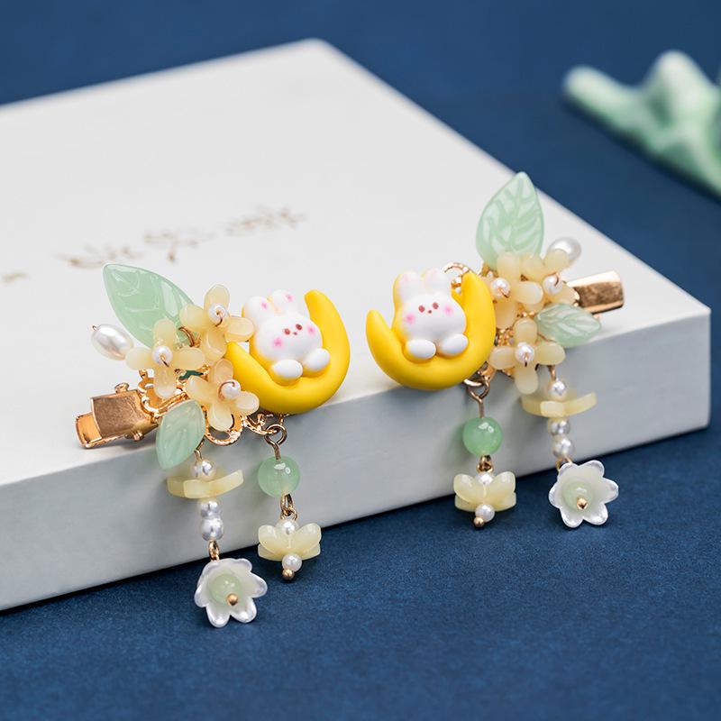 Kinderhaarschmuck im antiken Stil: Hanfu Geflochtener Lorbeerkranz & Mondhase Fellspangen.