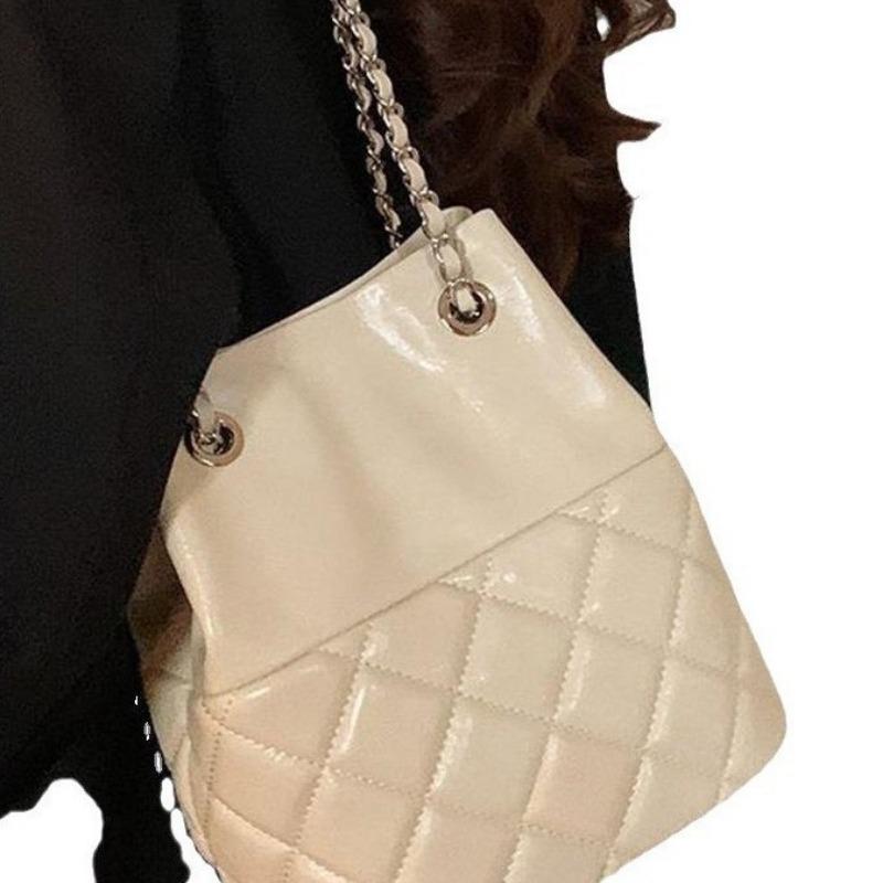Esta Bolsa Balde de Corrente de Alta Qualidade é uma Bolsa Transversal de Ombro Único Versátil para o Deslocamento Fashion Feminino