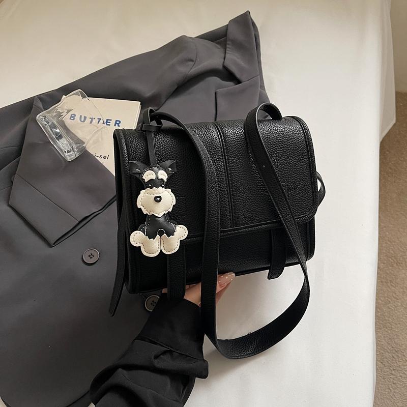 

2026 Latest Trends Flap Messenger Bags For Women Soft Vegan Leather Pure Color Big Capacity Shoulder Cross Body Bag With Pendant чёрный