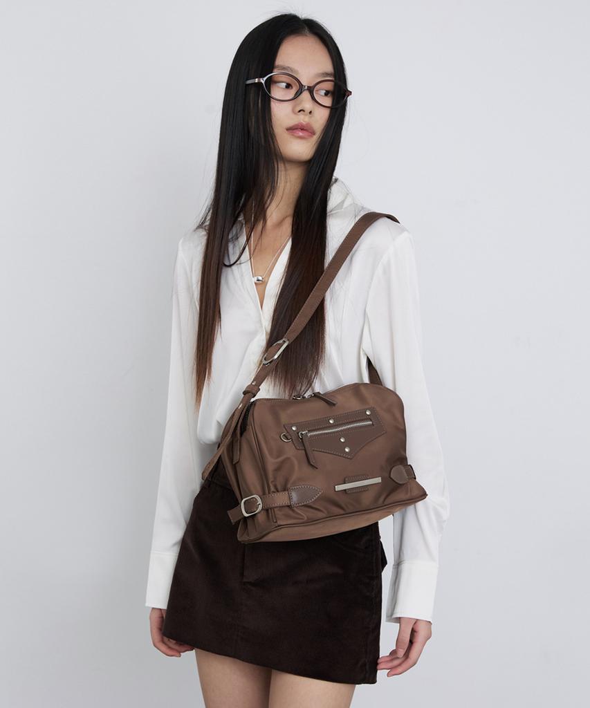Raiment Side Belt Stud Brick Bag_Brown