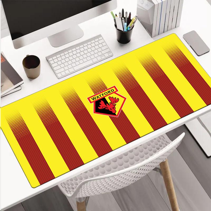 Watford Crest Design Mouse Pad, Rubber Base, Mouse Pad for Gamers and Office Use, Gaming Desk , Easy To Clean Mat Christmas Fan Gifts