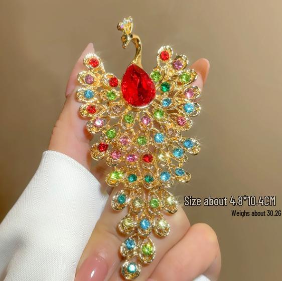 Inlaid Colored Diamond Peacock Brooch: Luxurious Retro Palace Style with Pearlescent Elegance