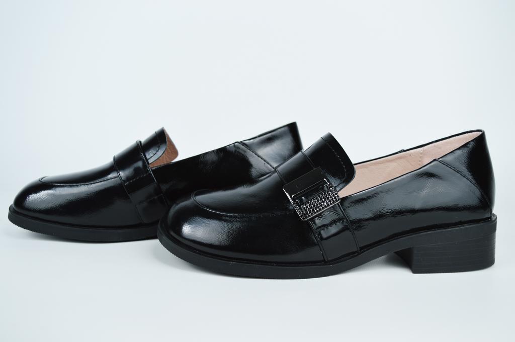 Туфли женские Berkonty 81971 36 Черный кожа масло