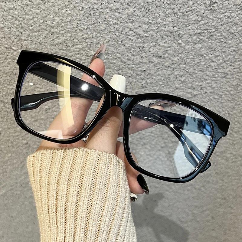 3PCS Anti-blue Light Modern Sleek Glasses for Ladies with Regular Eyeglass Frame Finished Retro Flat Light Frame