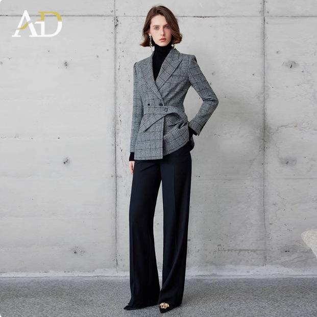 Luxurious British Style Dark Plaid Suit: Women's Jacket & Straight-Leg Pants Two-Piece Set for Autumn/Winter.