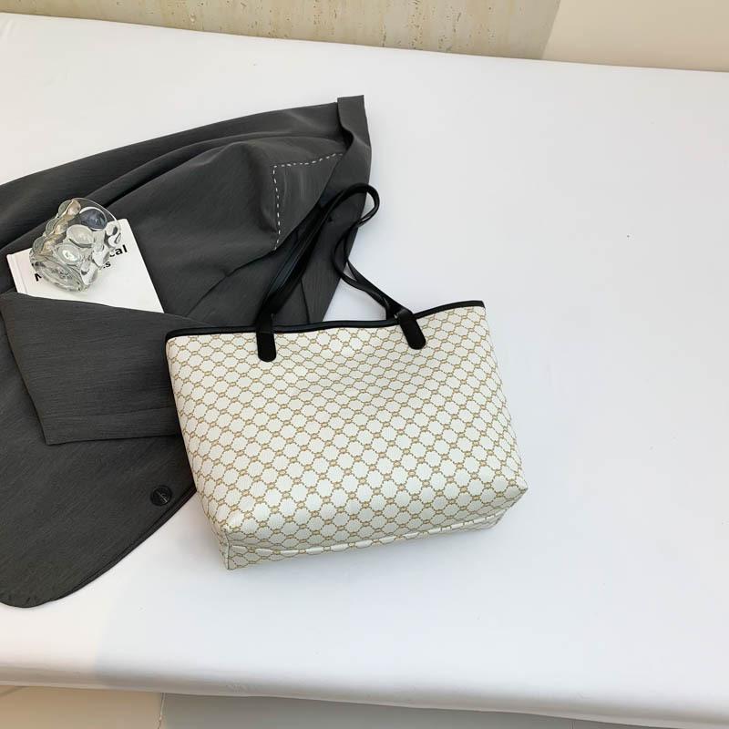 

Жіноча сумка-тоут великої місткості з принтом, нова нішева модна сумка через плече, осінь 2025 року білий