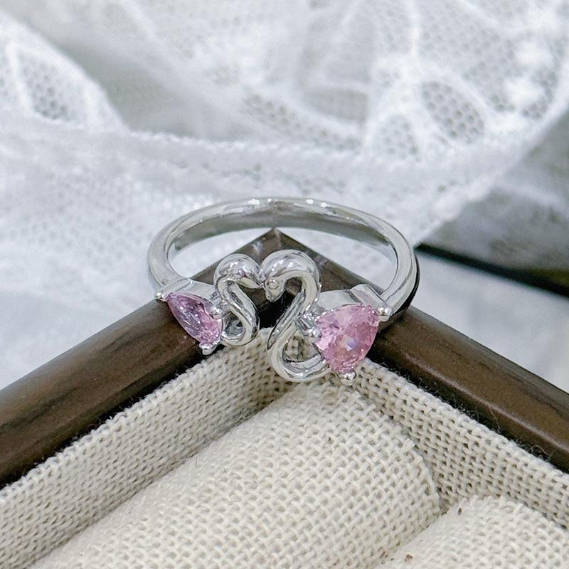 Изысканное Розовое Кольцо-Ручка Лебедь Любви Zir*****, Сладкое Модное Кольцо с Характером, Нишевое, Высококлассное, Для Женщин Adjustable opening