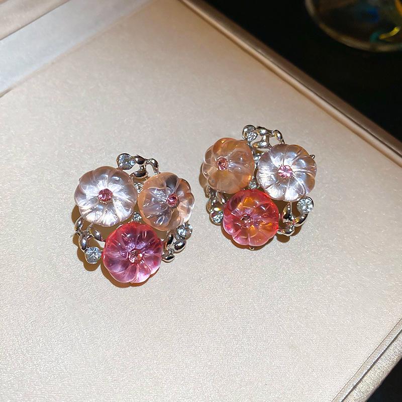 Forest Story: Sweet Style Contrasting Flower Stud Earrings for Women – Fresh, Fashionable, Light Luxury Feel