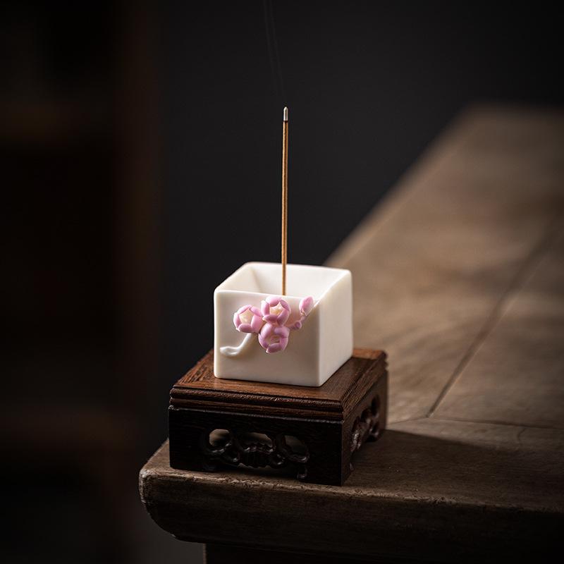 Creative Handmade Pinched Plum Blossom Line Incense Burner Tea Table White Porcelain Incense Table Incense Seat Vertical Incense Insert Small Ornament
