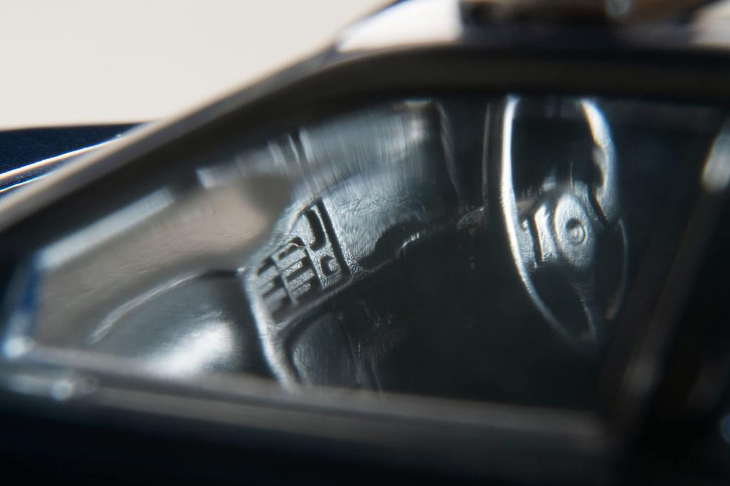TOMYTEC Tomica Limited Vintage Neo Toyota Chaser Tourer S Navy Blue 1998 Model 1/64 LV-N224d 2.5 (Finished Product)