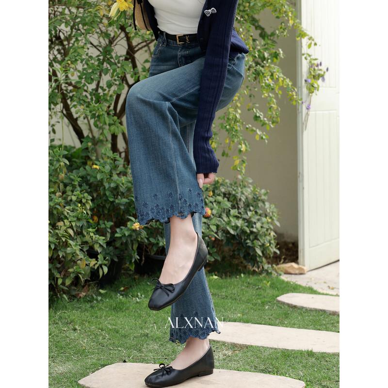 Women s Blue Straight Cropped Jeans with Lace Trim M