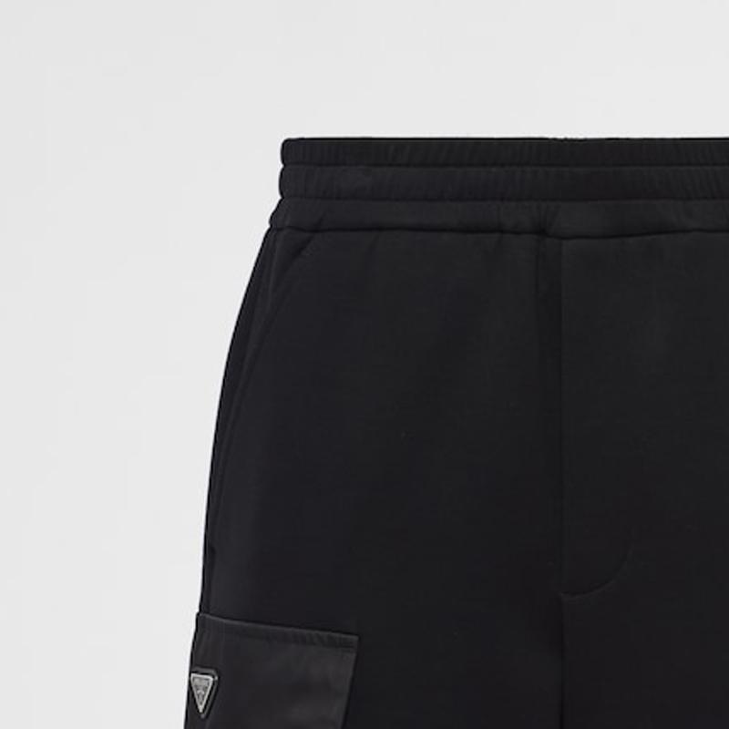 PRADA Triangle Logo Straight Leg Shorts UJP229-11JE-F0806-S-OOO