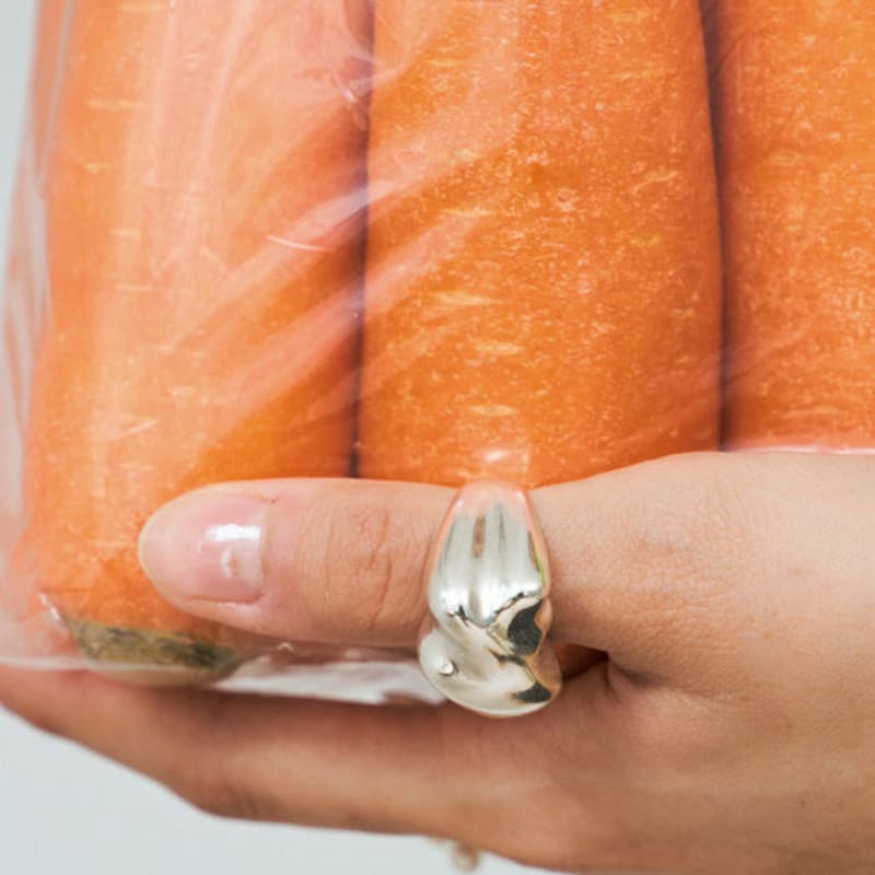 PARTY AFTER DARK A Bunch of Daisy Ring