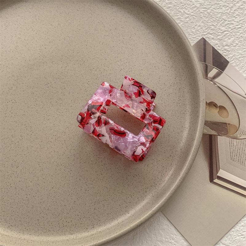 Korean Imitation Acetate High-End Shark Hair Clip - Elegant Hair Accessory for Stylish Looks