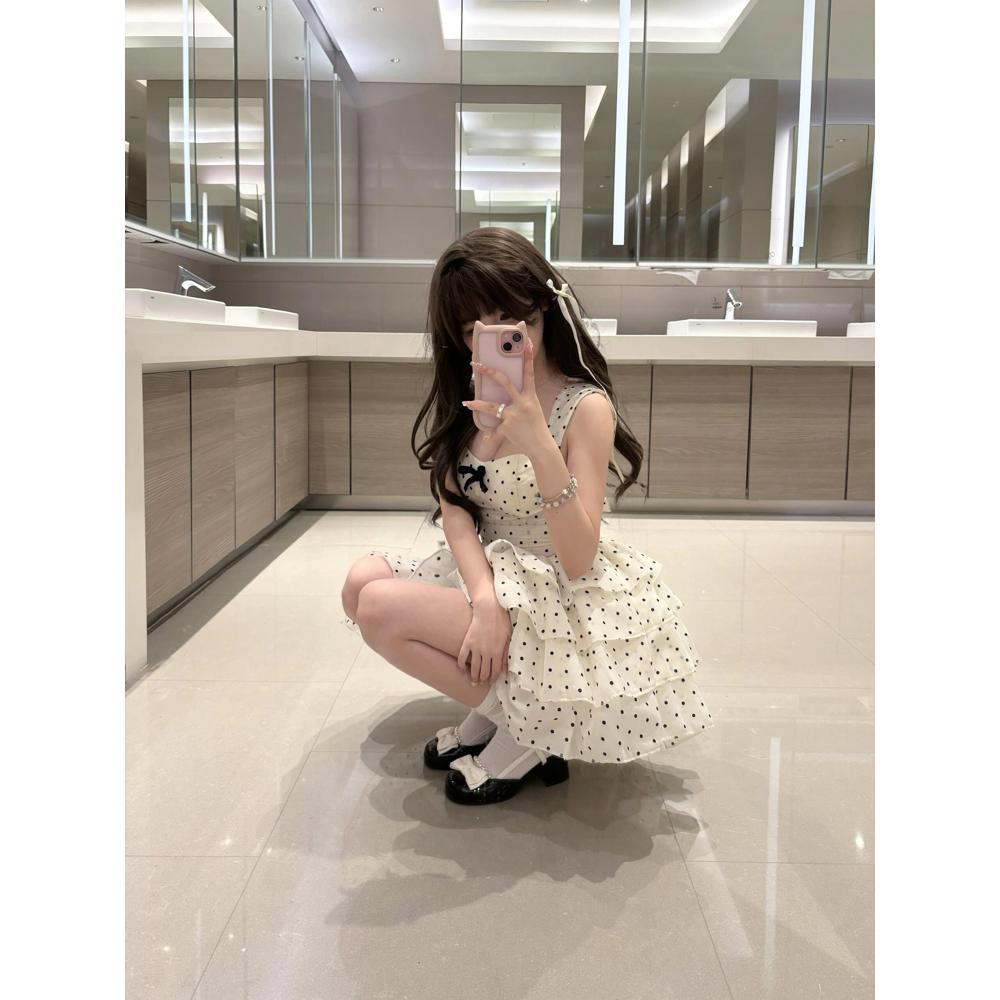 Sweet suspender short skirt women's summer new waist thin polka dot small puffy dress