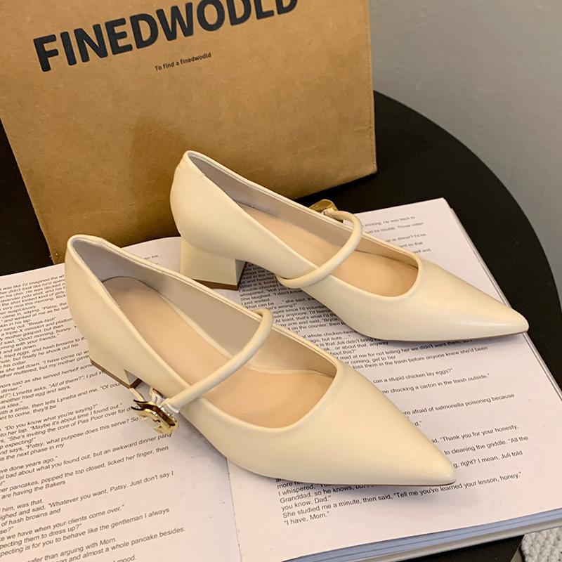 

Retro French single shoes women s 2025 new fashion pointed middle heel Mary Jane women s shoes thick heel spring and summer high heels 35 бежевый