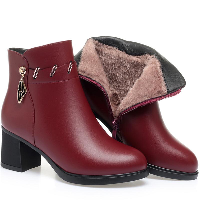 

Мамины туфли зимние бархатные утолщенные из мягкой кожи хлопковые туфли женские, новые меховые туфли женские и для пожилых на толстом каблуке короткие сапоги 41