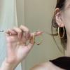 Simple Golden Hoop Earrings for Women Summer Light Luxury High-end Large Ear Hoop Earrings Plain Hoop Hot Girl Earrings Hoop Ear Buckles