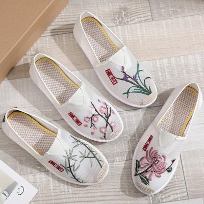 Spring and Summer New Mesh Shoes Cloth Shoes Women's Breathable Non-slip Soft Sole Middle-aged and Elderly Embroidered Shoes Meilan Bamboo